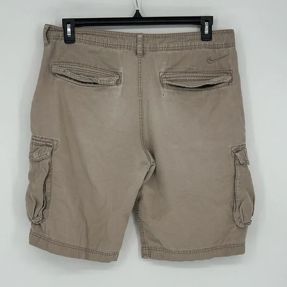Nike Men's Cargo Shorts in Brown - Picture 4 of 4
